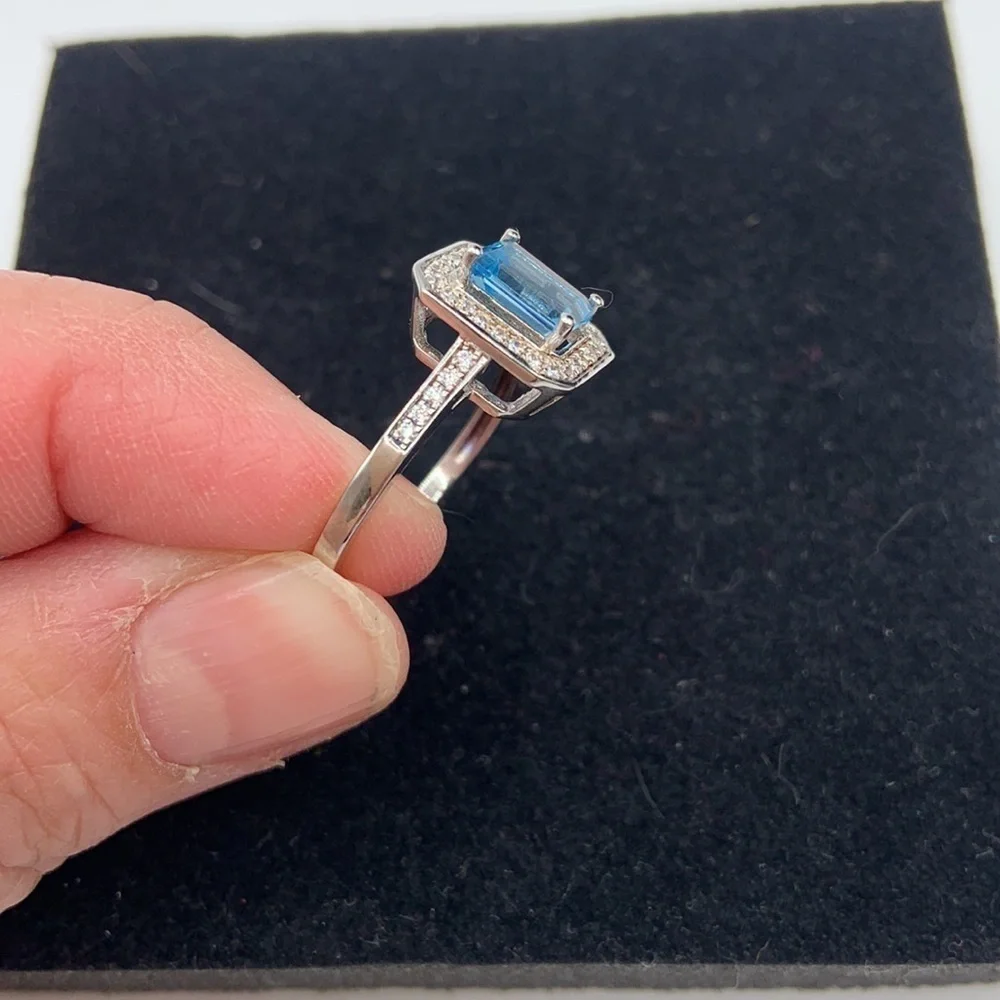 Sterling Silver Emerald Style Blue Faux‎ Diamond Ring Size 9 New with Box!